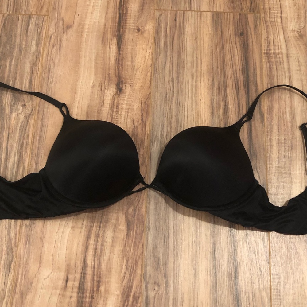 Victoria secret Bombshell bra!
